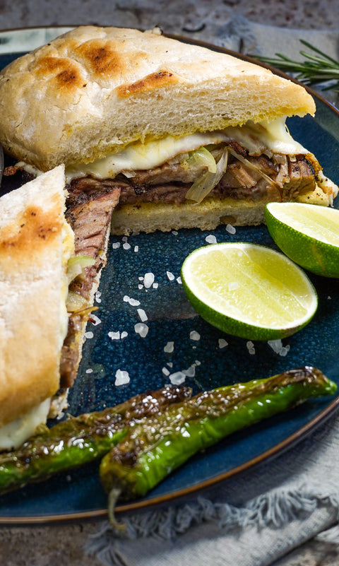 Sándwich de Brisket Ahumado